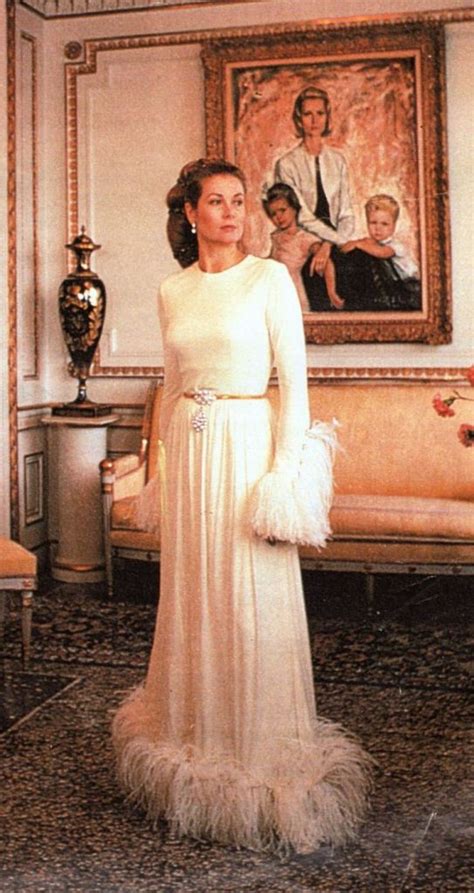 Grace De Monaco Une Princesse En Blanc Noblesse And Royautés