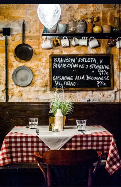 Italian Restaurant Discover Artistic Amp Classic Italian Interior