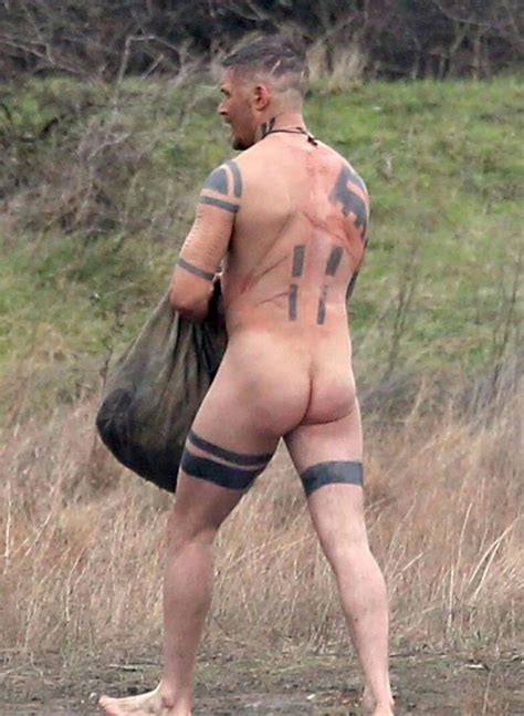 Model Of The Day Actor Tom Hardy Naked On Set Of Taboo Pics Video