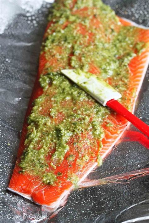 Spoon the tomato mixture over the repeat until all of the salmon have been individually wrapped in foil and placed on the baking sheet. Grilled Pesto Salmon Recipe in Foil | Easy Salmon Recipe