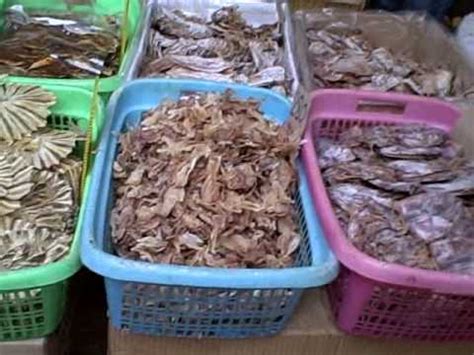 Trying many different kinds of chinese street food at liuhe tourist night market located south of taiwan liuhe tourist night market. Thailand China town Temple Food Market Chinese - YouTube