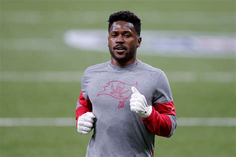 Buccaneers Want To Keep Antonio Brown For 2021
