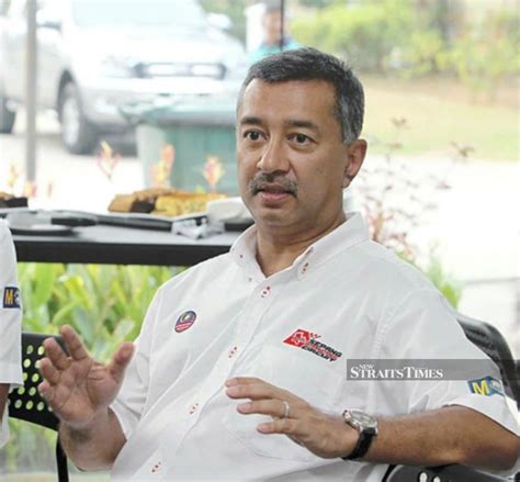 Biodata Tan Sri Mokhzani Mahathir Mokhzani Resigns Mukhriz Reduces
