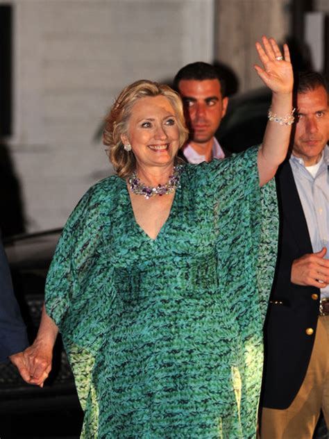 Hillary Clinton Debuts A Makeover At Chelseas Wedding Fete News And