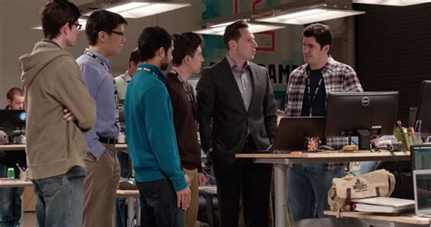 Episode screenshot format 16:9 screencap. Dell Monitor And Dell Notebook - Silicon Valley TV Show