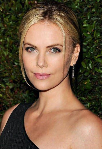 Charlize Therons Hair And Makeup Secrets