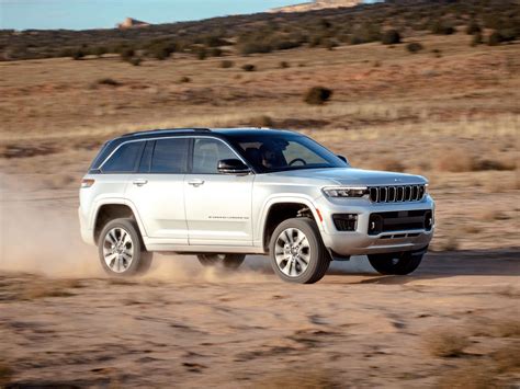 2023 Jeep Grand Cherokee Review An Iron Fist In A Velvet Glove Man
