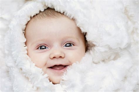 Dynamic Views Beautiful Baby Wallpapers Free Download