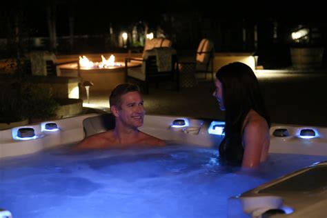 Steps To Planning The Perfect Hot Tub Date Night