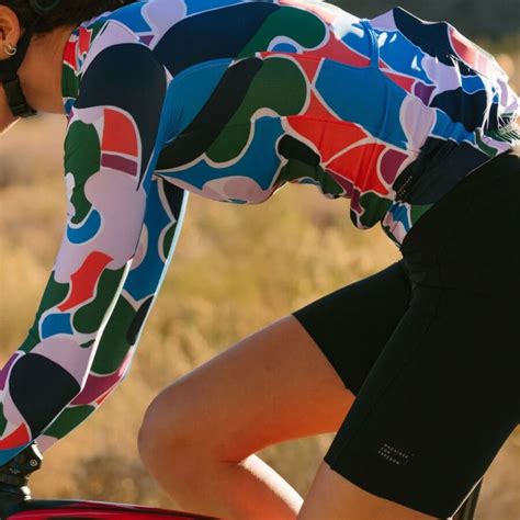 Machines for Freedom Summerweight Long-Sleeve Jersey - Women's | Competitive Cyclist