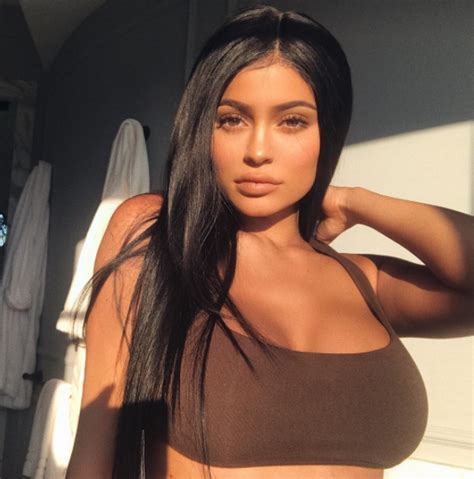 Kylie Jenner Poses Totally Naked In Her Most X Rated Shoot Ever For V