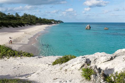 To provide information on government's policies, programmes & services. Horseshoe Beach, Bermuda | Franks Travelbox