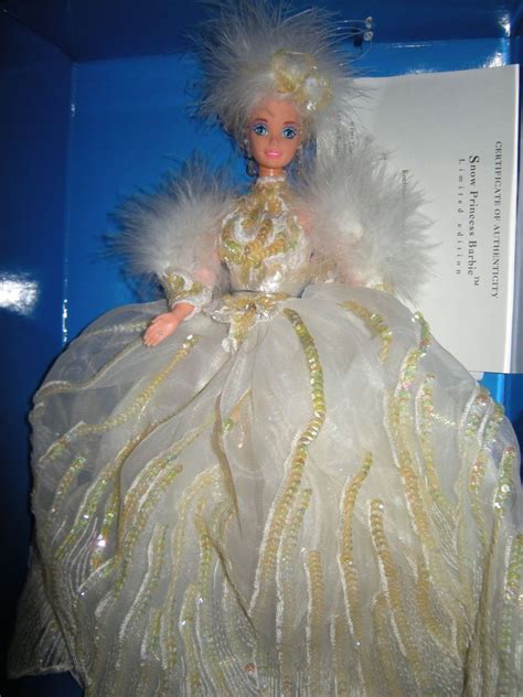 1994 Enchanted Seasons Collection Snow Princess Barbie Mattel 11875