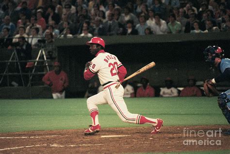 Lou Brock Playing Baseball Photograph By Bettmann