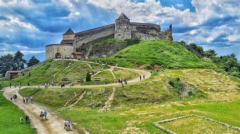 Der Weg zur Festung | Rumänien urlaub, Brasov, Ausflug