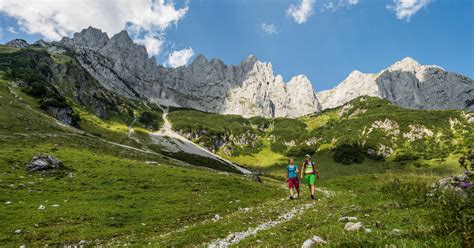 Österreich werde weiterhin sowohl freiwillige als auch zwangsweise rückführungen durchführen. 3 Wanderwege in Österreich, die du gesehen haben musst ...