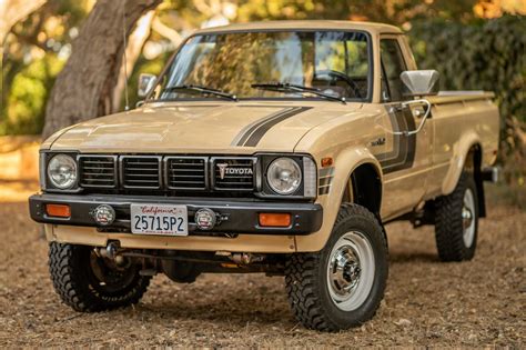 1980 Toyota Pickup 4x4 4-Speed for sale on BaT Auctions - closed on