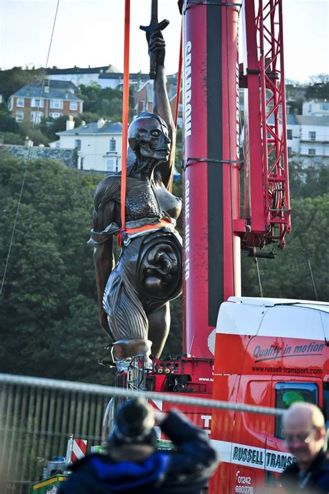 Damien Hirst S Verity A Statute Of A Naked Pregnant Woman Erected In Devon Huffpost Uk