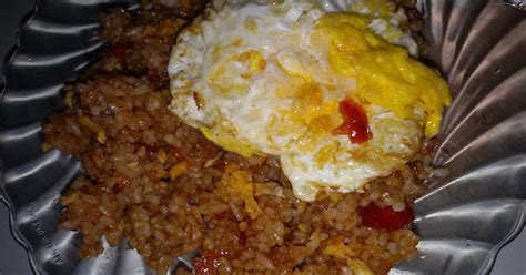 Nasi goreng merupakan makanan yang sederhana akan tetapi memiliki rasa yang enak dan sedap apalagi dengan tambahan. Resep Bikin Nasi Goreng Pedas Manis Ide Resep Terkini!