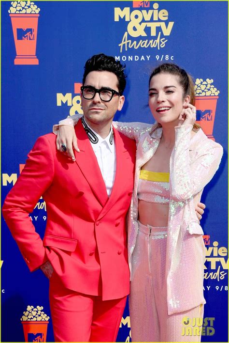 dan levy and annie murphy bring schitt s creek to mtv movie and tv awards 2019 photo 4310347