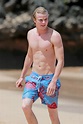 shirtless male celebs - Graham Rogers
