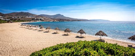 Schon in den 60er jahren war er beliebte anlaufstelle für alle, die gerne bei schönem wetter gefeiert und das. Kalafatis Beach in Mykonos island, Greece - Mykonos Traveller