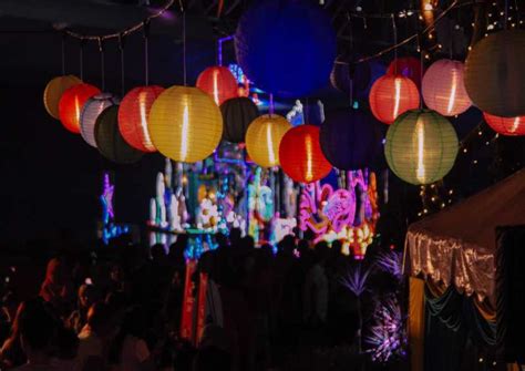 Festival customs vary among countries, but most focus on family gatherings, special foods, lanterns, and offerings to the moon. Mooncakes, lanterns and legends: Your guide to the Mid ...