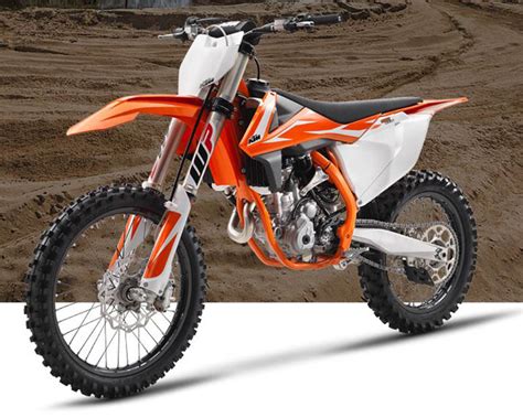 A 66.4mm bore x 72.0mm stroke result in a displacement of just 249.0 cubic centimeters. 2018 KTM 250 SX-F Dirt Motorcycle - Review Specs