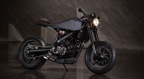 650cc single cylinder, water cooled, electric start >long travel dirt bike style suspension >seat height adjustability for different. BMW G650 X Challenge Cafe Racer | HiConsumption