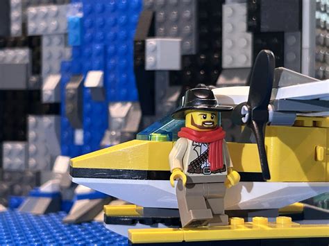 Lego Josh Gates : r/ExpeditionUnknown