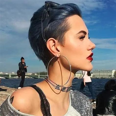 The gentle waves add bounce and flair to your hair for a beautiful look. Best Short Hairstyles - 20 Shortcut Hair Models in 2020 ...