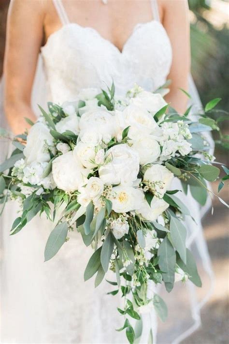 20 Elegant White And Greenery Wedding Bouquets Oh The Wedding Day Is