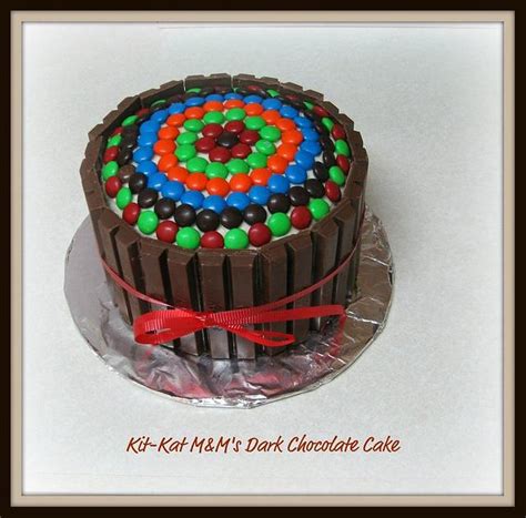 Kit Kat Mandms Dark Chocolate Cake Cake By Fiascreations Cakesdecor