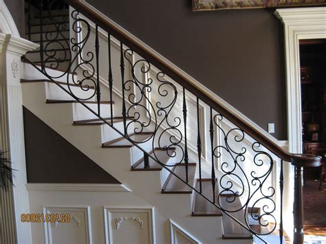 Knows not just russian and english , but 98 other. Banister Meaning In Hindi - House Elements Design