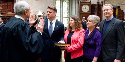 senator gipson is sworn into office