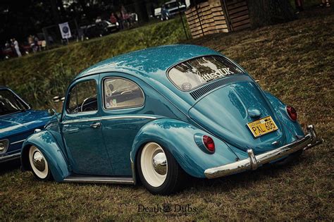 Fusca Azul Com Rodas Fechadas Custom Beetle Volkswagen Toy Car