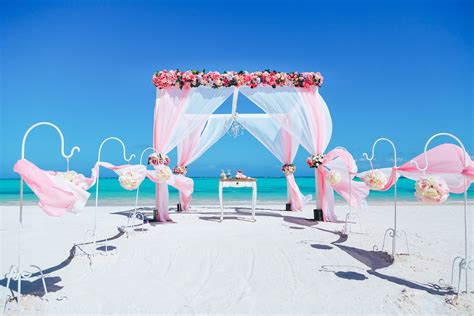 Gentle Wedding In Vintage Style On The Juanillo Beach In Cap Cana