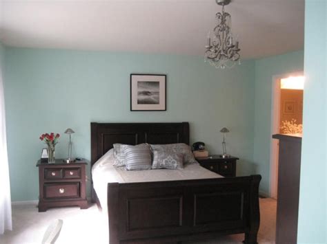 Tiffany blue is a well know and popular color that is representative for the tiffany jewelry brand. Tiffany Blue Bedroom Ideas with Usual | Tiffany blue walls ...