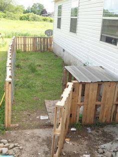 If you're planning on building your own chicken coop, it can be relatively overwhelming. Pallet duck house and run | Duck house plans, Duck coop, Duck house