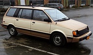 File:1986 Dodge Colt Vista Wagon, front right.jpg - Wikimedia Commons