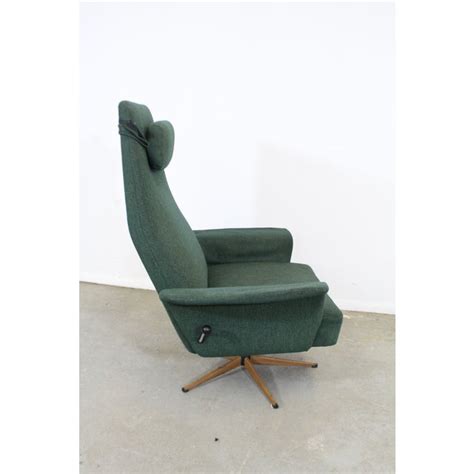 The softly rounded back and spacious seat make for heavenly cuddling while the metal swivel mechanism base allows you to turn and glide a full 360°. Mid-Century Danish Modern High Back Swivel Rocker Lounge ...