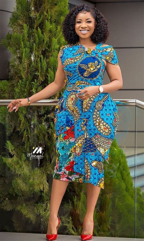 How To Look Classy Like Serwaa Amihere Outfits In Latest African Fashion Dresses
