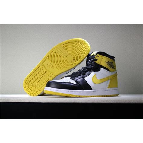 Air Jordan 1 Retro High Og Yellow Ochre Mens Basketball Shoes 555088