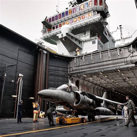 SNAFU!: Pic of the day. Harrier on the elevator (of the Cavour Aircraft ...