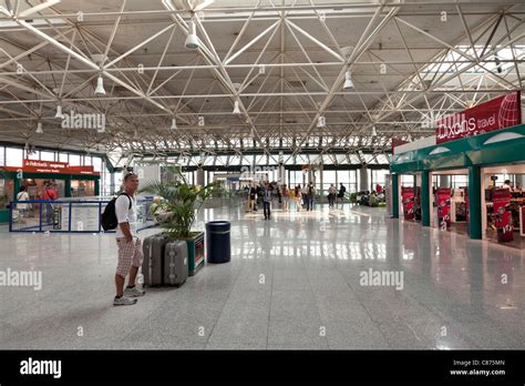 Roma Fiumicino Leonardo Da Vinci Airport Terminal 3 Interior Fotografía