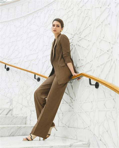 Kriti Sanon Gives Boss Lady Vibes In Her Brown Pantsuit Fans Lovestruck Iwmbuzz