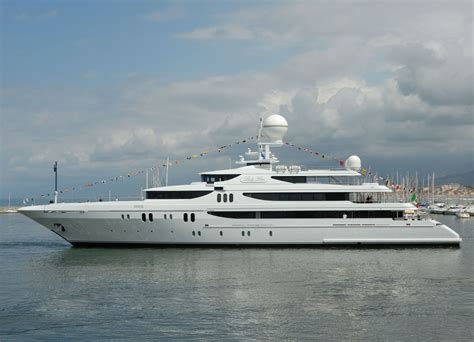 Double Down Yacht Charter Details Codecasa Charterworld Luxury Superyachts