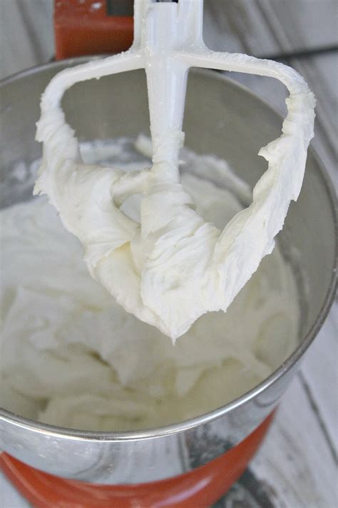 It's creamy and fluffy with the perfect amount of sweetness. White Frosting Recipe - Recipe Girl