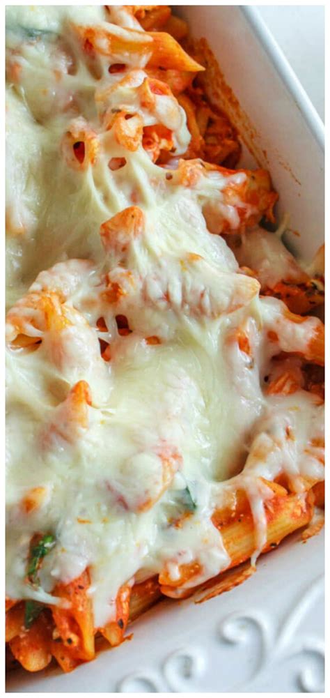 Jarred finely chopped garlic can be purchased in the produce section of the grocery store, making it convenient to use. Chicken Pasta Bake | Recipe in 2020 (With images) | Easy ...