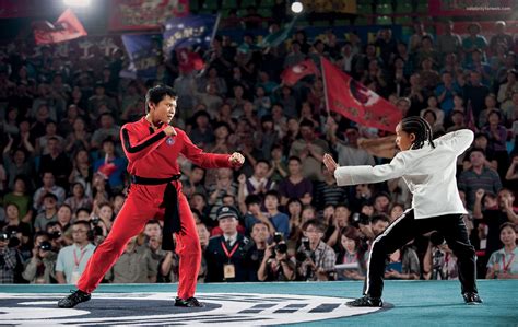 The karate kid, known as the kung fu dream in china, is a 2010 wuxia martial arts drama film directed by harald zwart, and part of the karate kid series. Pelicula De Karate Kid 2010 | Karate Kid